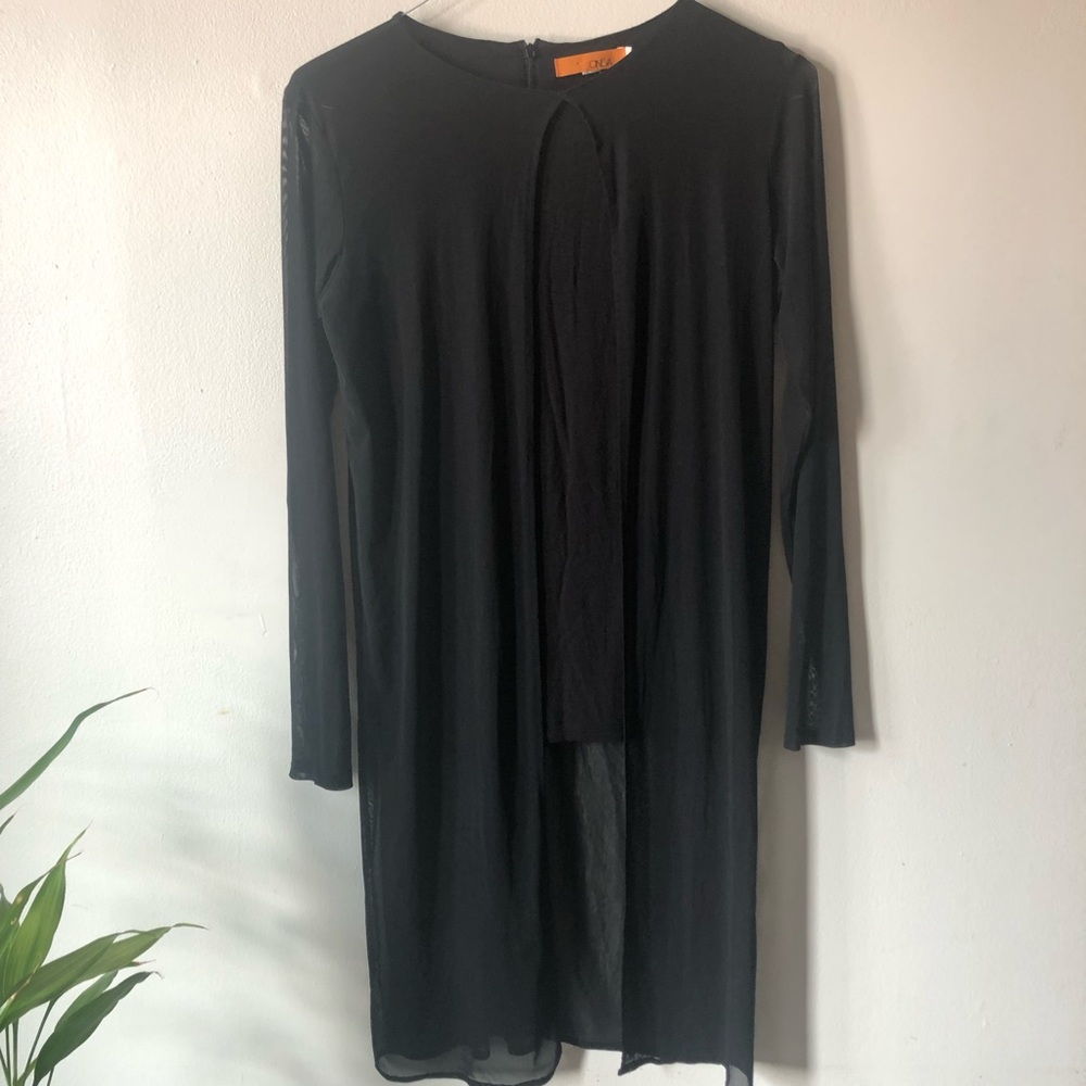 ❤️One A Black Layered Top Mesh Sleeves and Layer